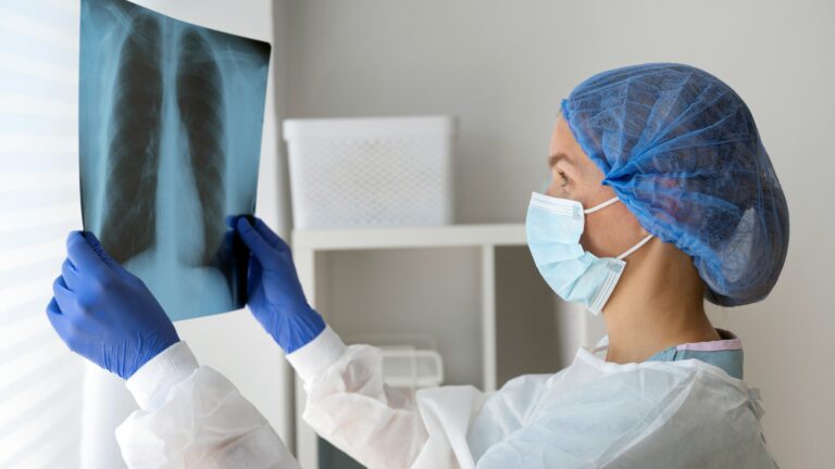 Lee más sobre el artículo 5 síntomas de cáncer que no debes ignorar